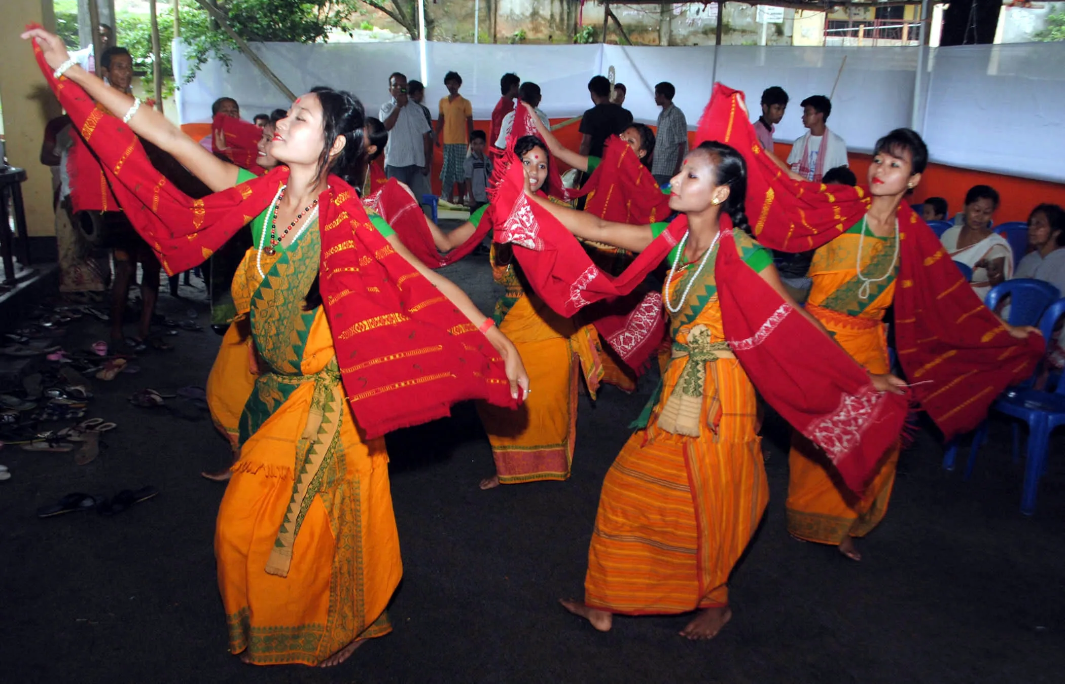 Will 10,000 Artistes Perform Bodo Cultural Dance Before PM Modi?