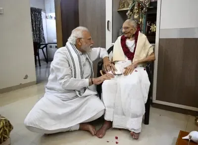 क्या मनोज मुंतशिर ने पीएम मोदी की हीराबेन को लिखी चिट्ठी के बारे में भावनात्मक अनुभव साझा किया?