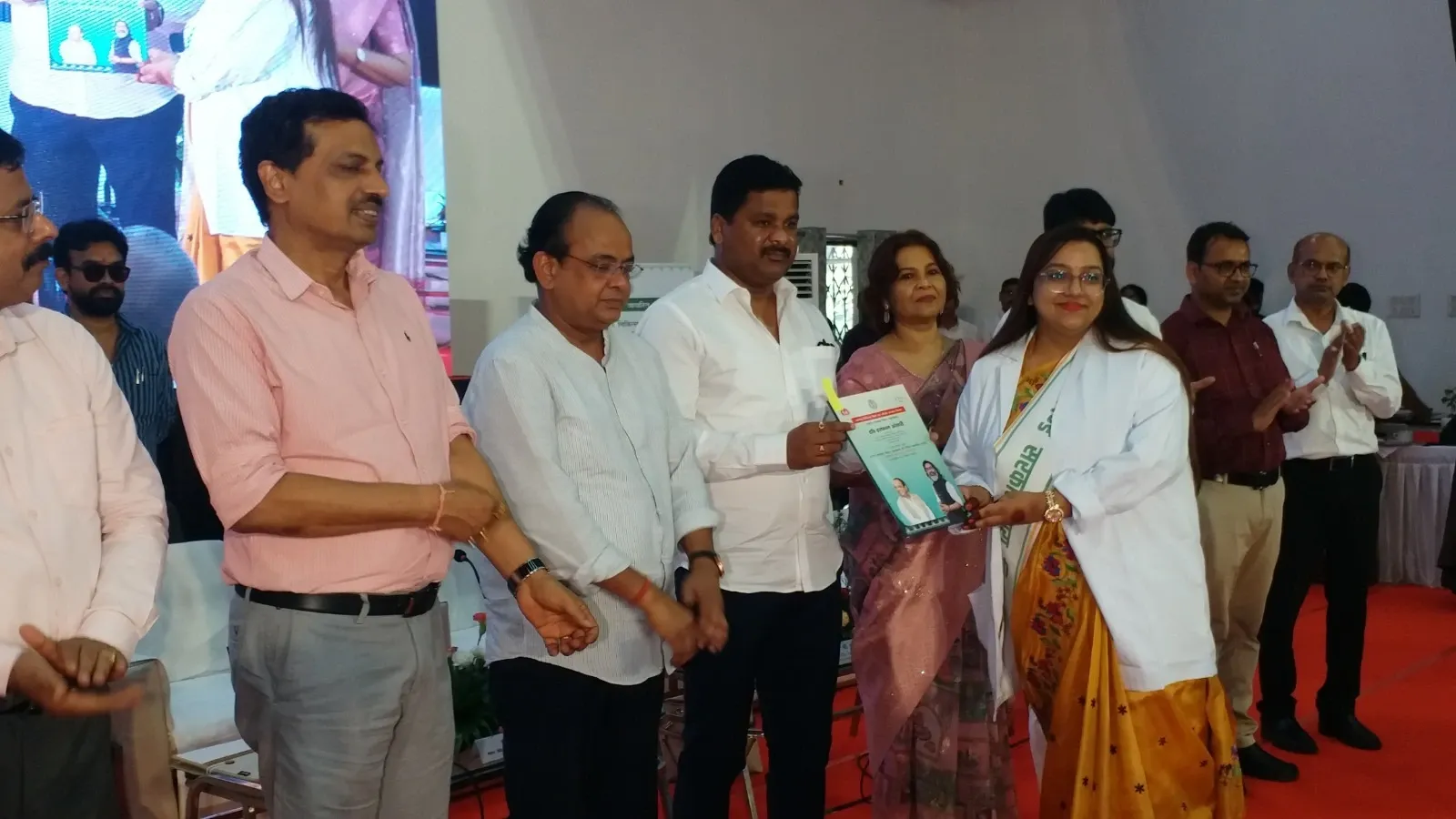 How Did 126 Specialist Doctors in Jharkhand Get Appointed Through a Bidding Process?