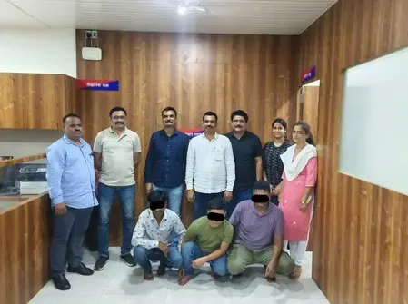 14 साल की लड़की को वेश्यावृत्ति में धकेला, कई बार बलात्कार का आरोप, महाराष्ट्र पुलिस ने कई आरोपी गिरफ्तार किए