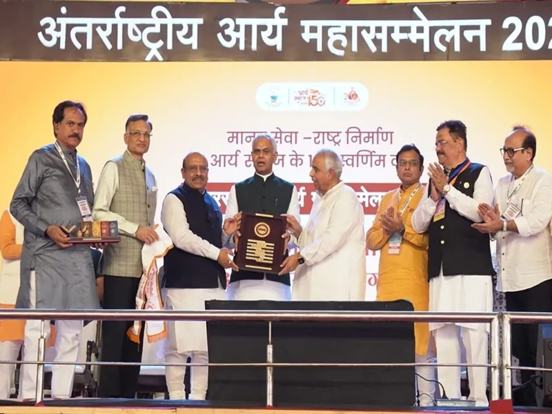 What Impact Did Swami Dayanand Saraswati Have on India's Freedom?