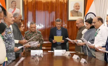 वंदे मातरम की 150वीं वर्षगांठ पर रक्षा मंत्रालय में विशेष समारोह