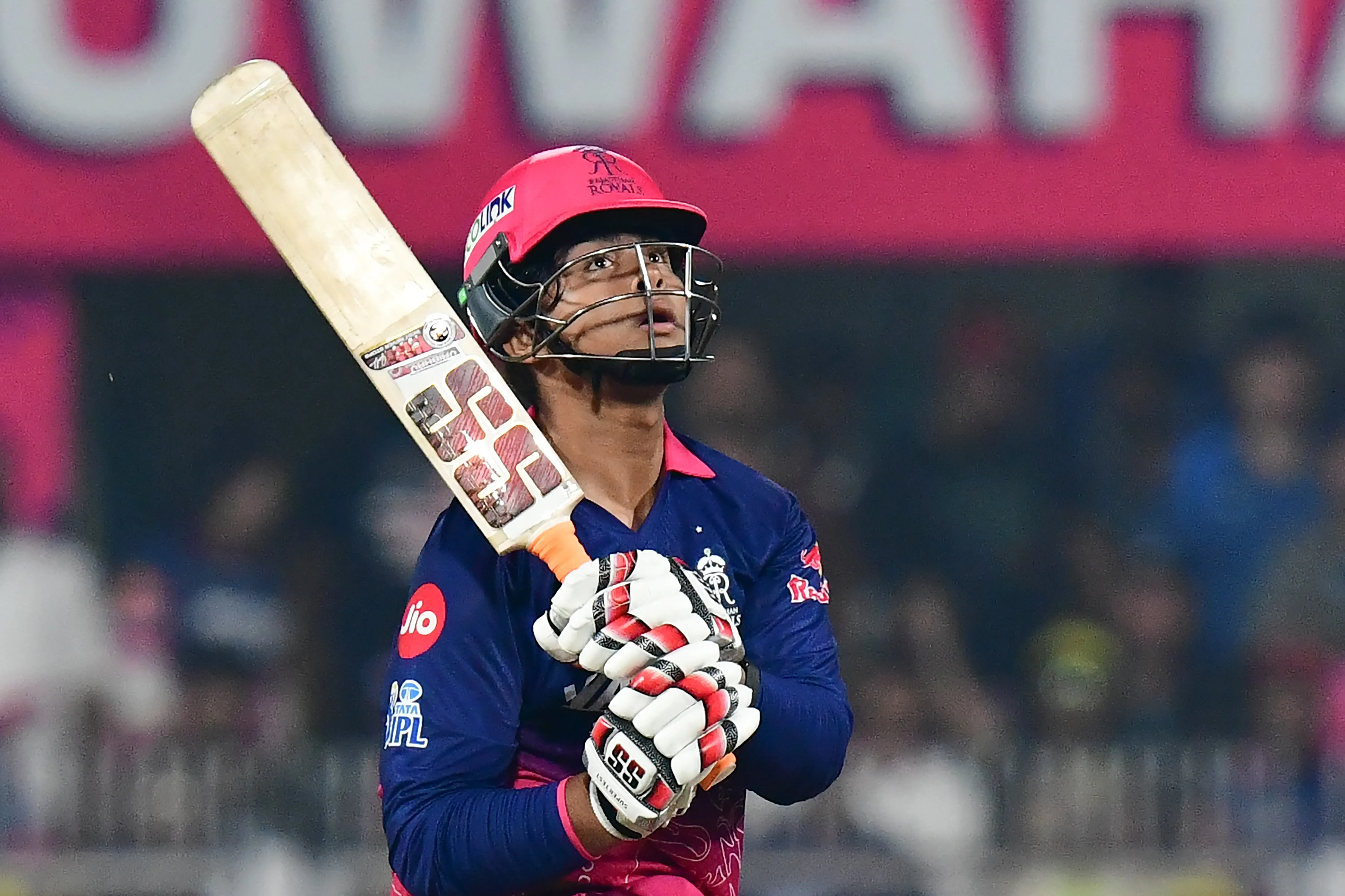 15 साल की उम्र में वैभव सूर्यवंशी ने 15 गेंदों में बनाया आईपीएल का रिकॉर्ड फिफ्टी