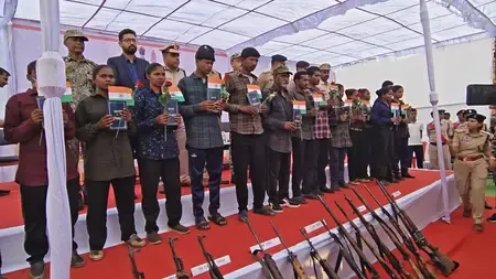 15 Maoists, Including 9 Women, Surrender with Weapons in Chhattisgarh