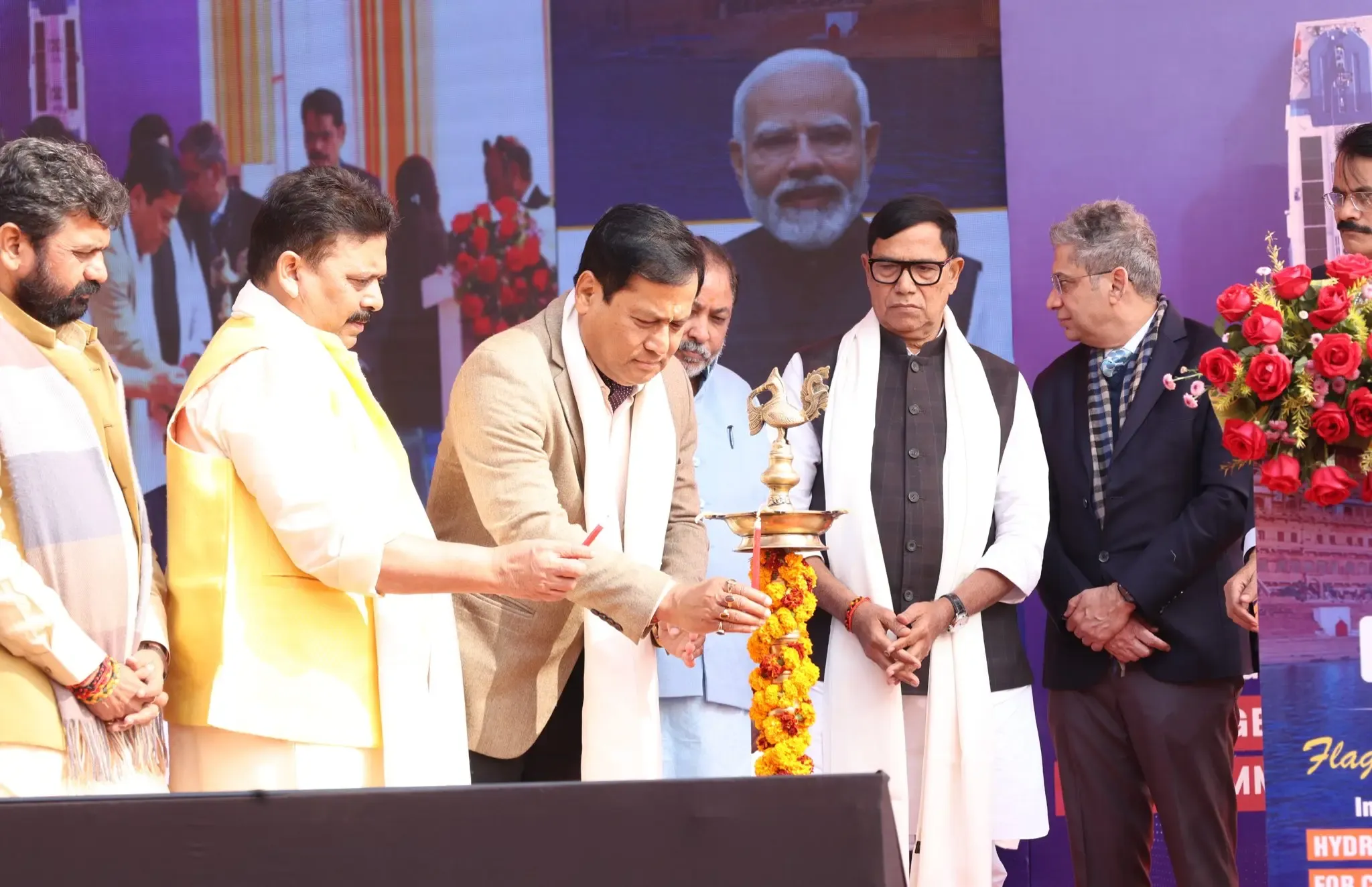 Has the 1st Indigenous Hydrogen Fuel Cell Passenger Vessel Begun Service in Varanasi?