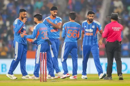 How Did Dube and Chakaravarthy Lead India to a 48-Run Victory Over New Zealand in the 1st T20I?