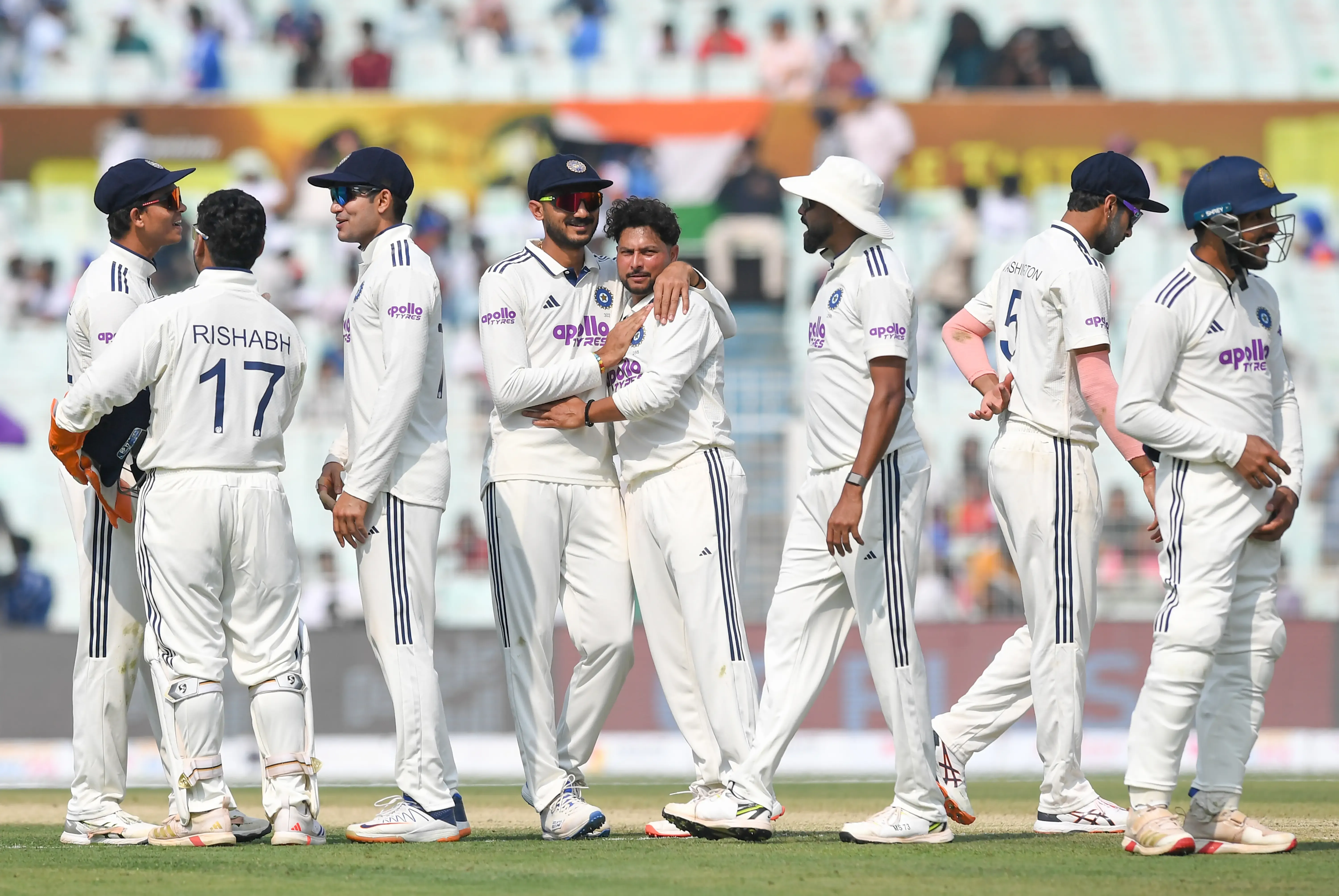 How Did India's Bowlers Dominate South Africa at Tea?