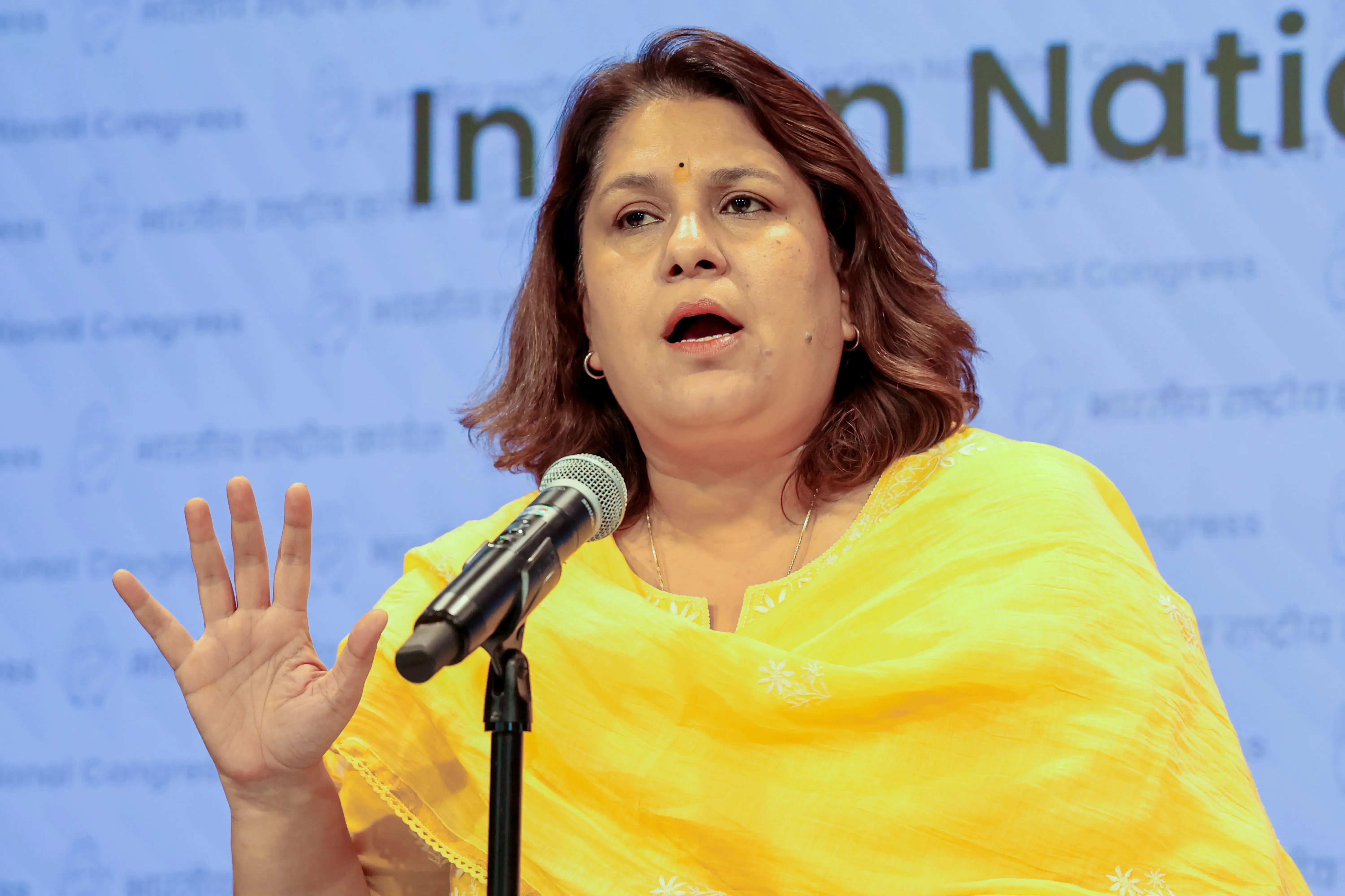 महिला आरक्षण बिल के विरोध पर योगी आदित्यनाथ से माफी की मांग: सुप्रिया श्रीनेत