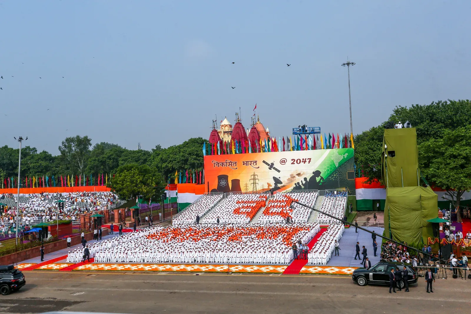 2014 स्वतंत्रता दिवस: PM मोदी ने बुलेटप्रूफ ग्लास हटवाया, पूर्व रक्षा सचिव आरके माथुर ने किया खुलासा