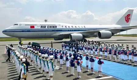 चीनी राष्ट्रपति शी चिनफिंग अस्ताना पहुंचे