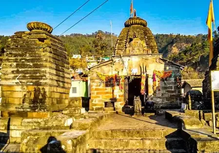 कलयुग के राजा के कोप से बचना है तो भारत के इन मंदिरों का करें दर्शन, राहु- केतु और शनि देव की भी बरसेगी कृपा 