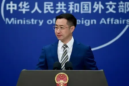 रूस और भारत के साथ संवाद बनाए रखने को तैयार है चीन