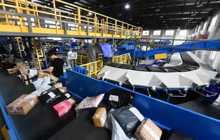 2025 की शुरूआत से चीन में एक्सप्रेस डिलीवरी की मात्रा 150 अरब से अधिक पहुंची