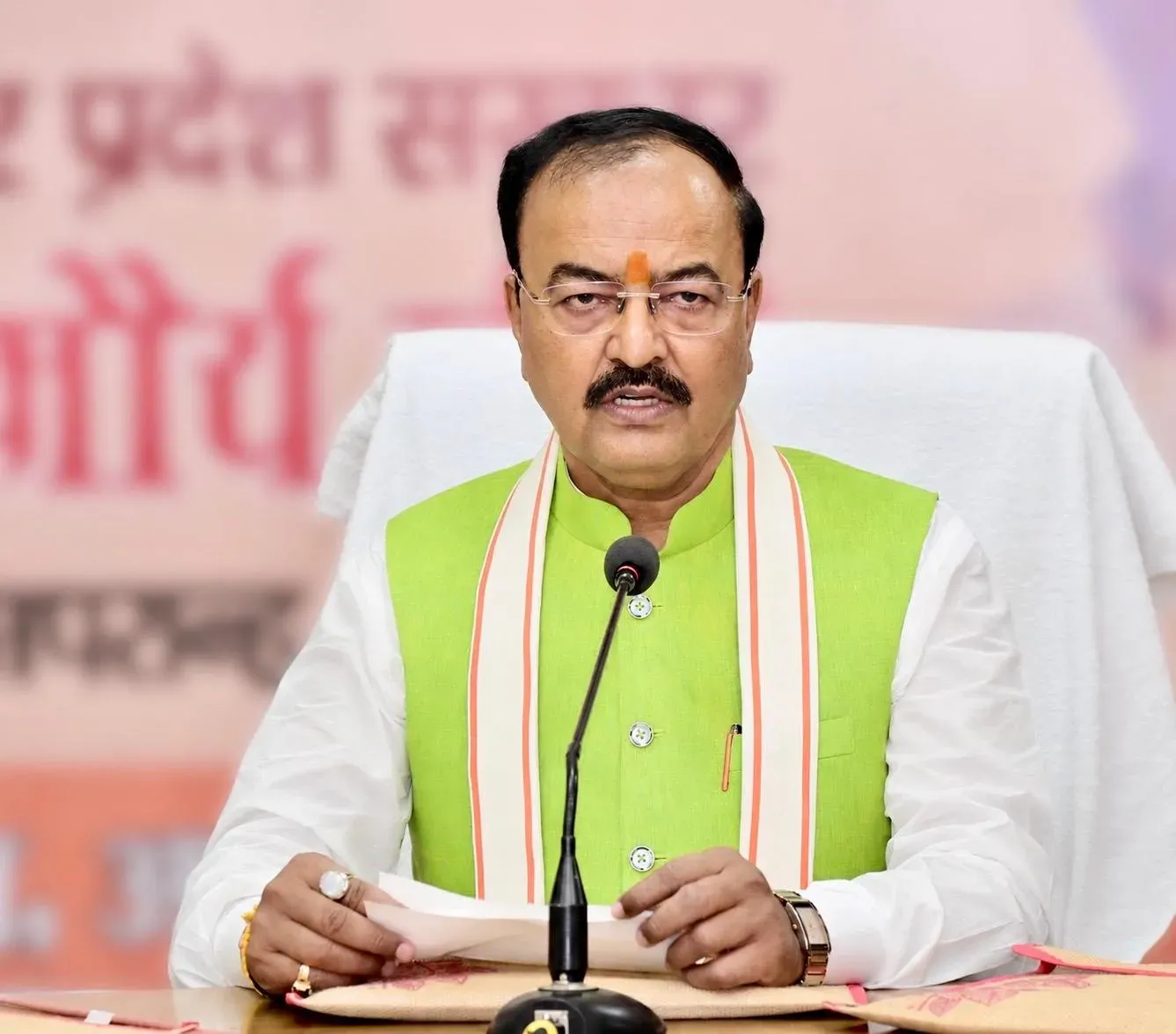 केशव मौर्य का दावा: 2047 तक सत्ता से बाहर रहेगा विपक्ष, आगरा में अफसरों को योजनाओं में सुस्ती पर चेतावनी