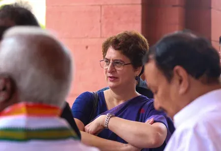 प्रो. कामकोटि पर प्रियंका गांधी की टिप्पणी के विरोध में 215 कुलपतियों और शिक्षाविदों ने लिखा खुला पत्र