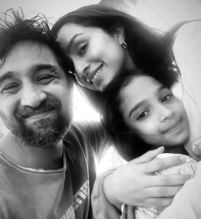 क्या 252 करोड़ ड्रग्स केस में श्रद्धा कपूर के भाई सिद्धांत कपूर और इन्फ्लुएंसर ओरी को एंटी-नारकोटिक्स सेल ने समन किया?