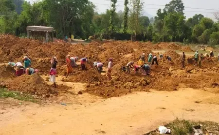 How are Poor Households Responding to the New VB-G RAM G Scheme in Bhopal?