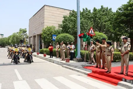 25 नए पीआरवी को दिखाई गई हरी झंडी, रिमोट एरिया, एक्सप्रेसवे और संवेदनशील मार्गों पर पुलिस की बढ़ेगी सक्रियता 