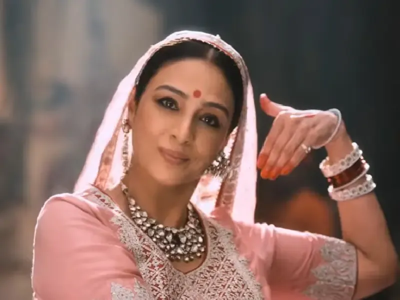 'भूत बंगला' का 'ओ री ओ सांवरिया' रिलीज़: 25 साल बाद तब्बू-अक्षय की रोमांटिक केमिस्ट्री ने मचाई धूम