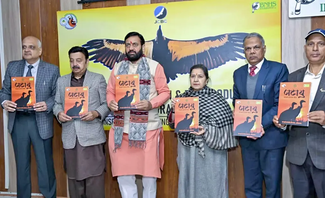 25 White-Backed Vultures Released into the Wild in Haryana