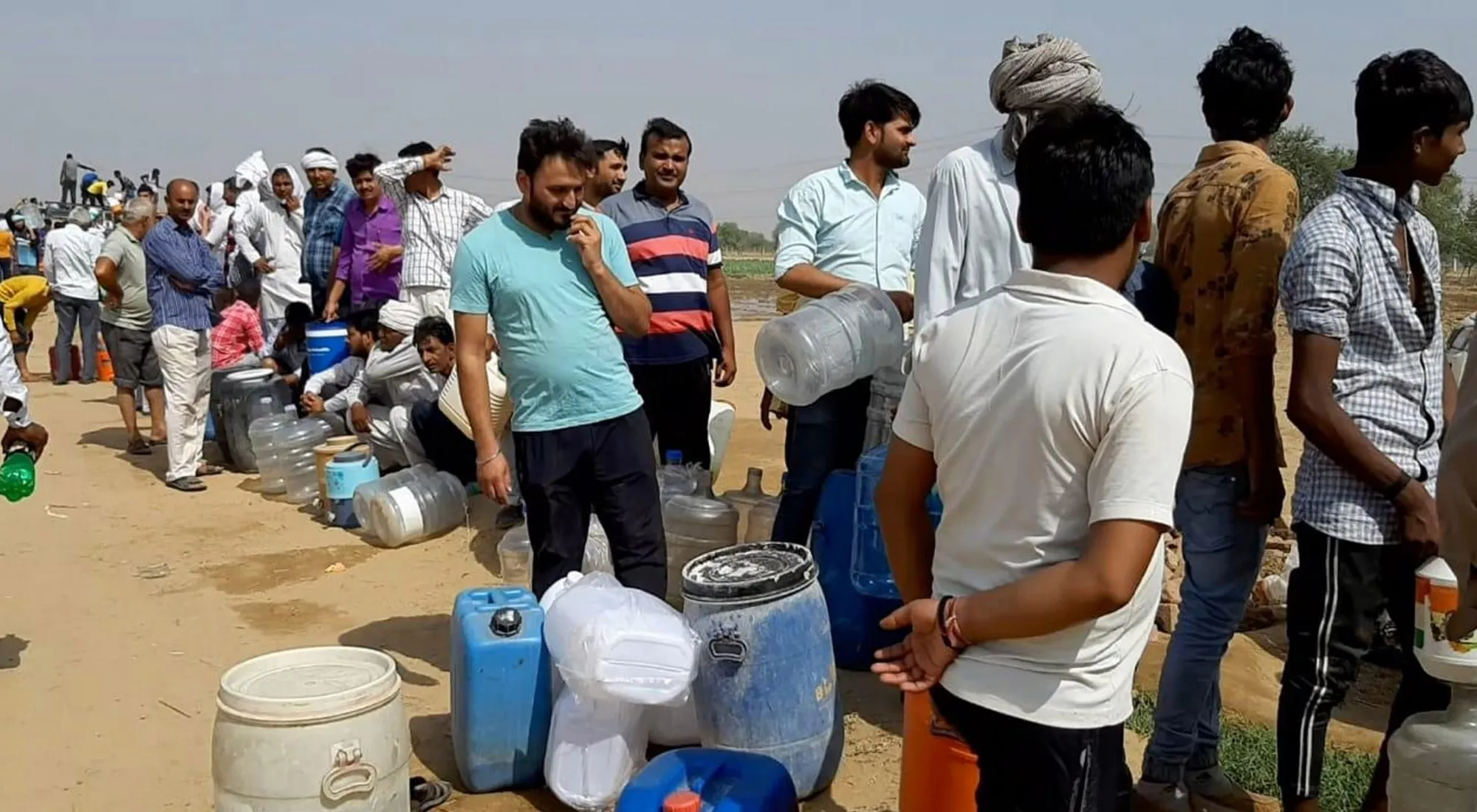 Which districts in Rajasthan and Punjab are most affected by groundwater overexploitation?