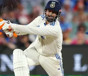 2nd Test: Head & bowlers put Australia in total control as India land in big trouble (ld)