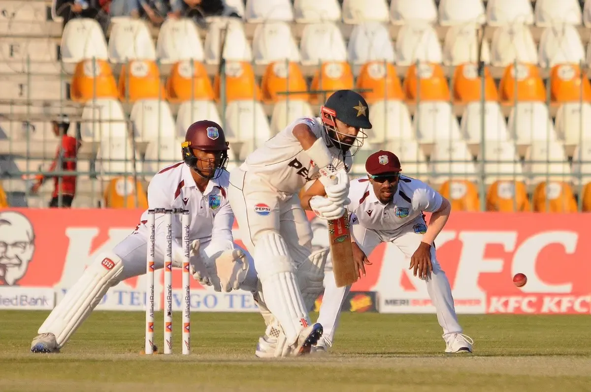 2nd Test: West Indies Gain Advantage as Pakistan Loses Four Wickets in 254 Run Chase
