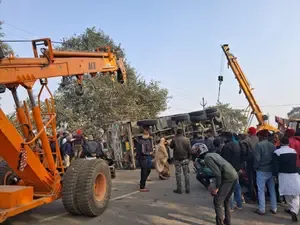 Four Lives Lost, Including Three Schoolchildren, in Devastating Jharkhand Road Collision