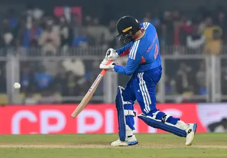 How did Abhishek and Suryakumar lead India to a 3-0 series victory?