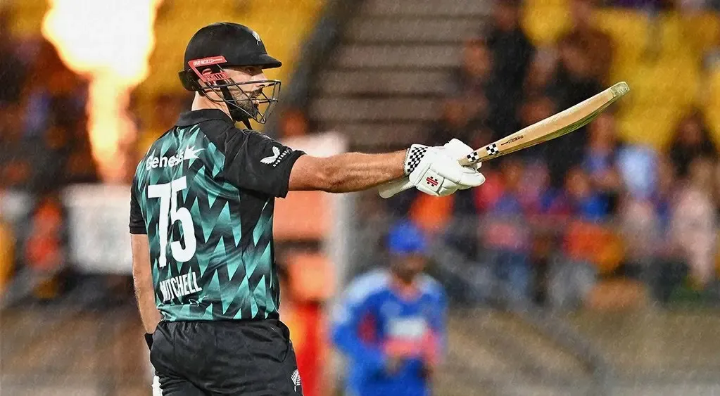 Mitchell's 89* steers NZ to 198/3 vs India in 3rd T20I Wellington
