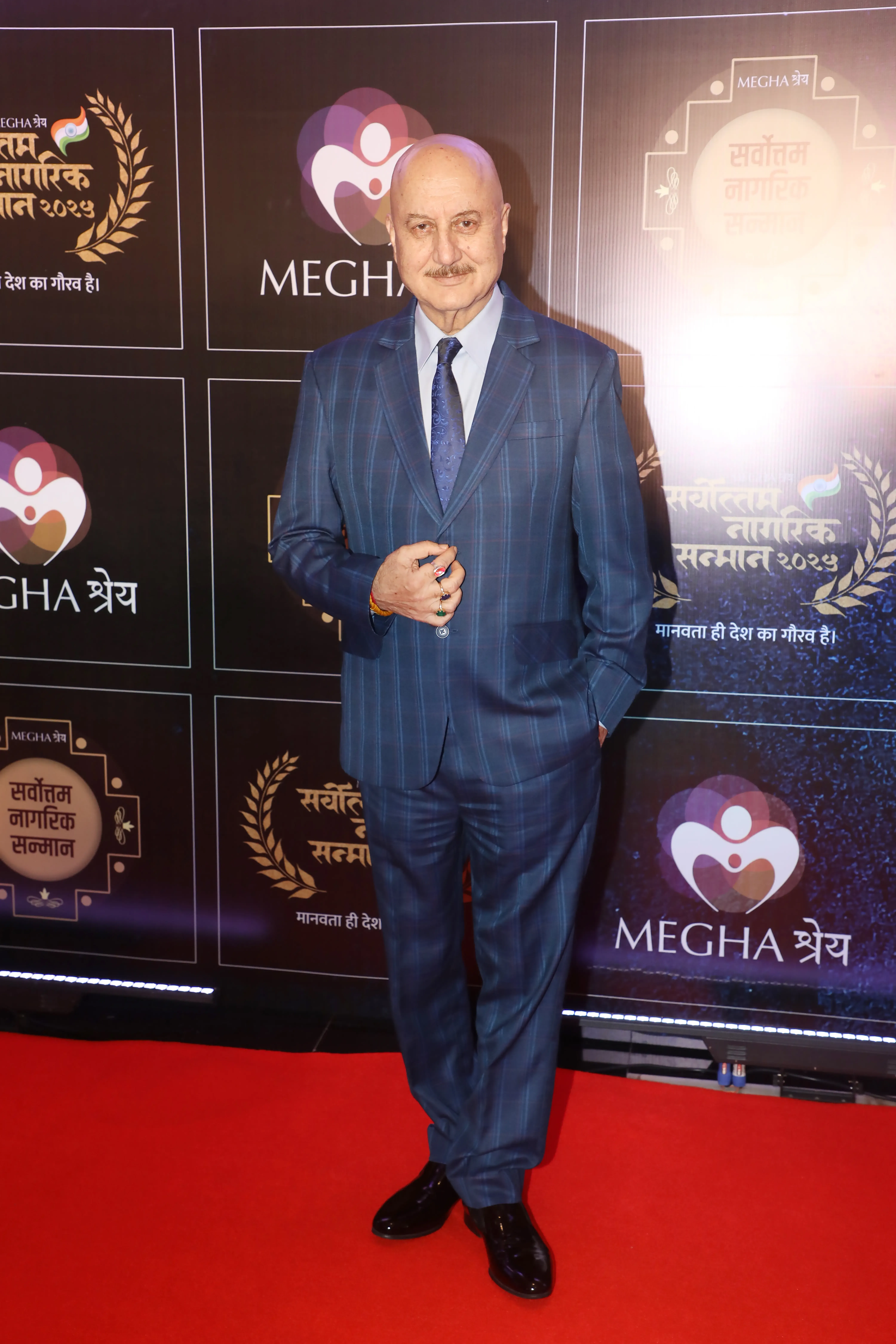 क्या अनुपम खेर ने 550वीं फिल्म की शूटिंग शुरू कर दी है?