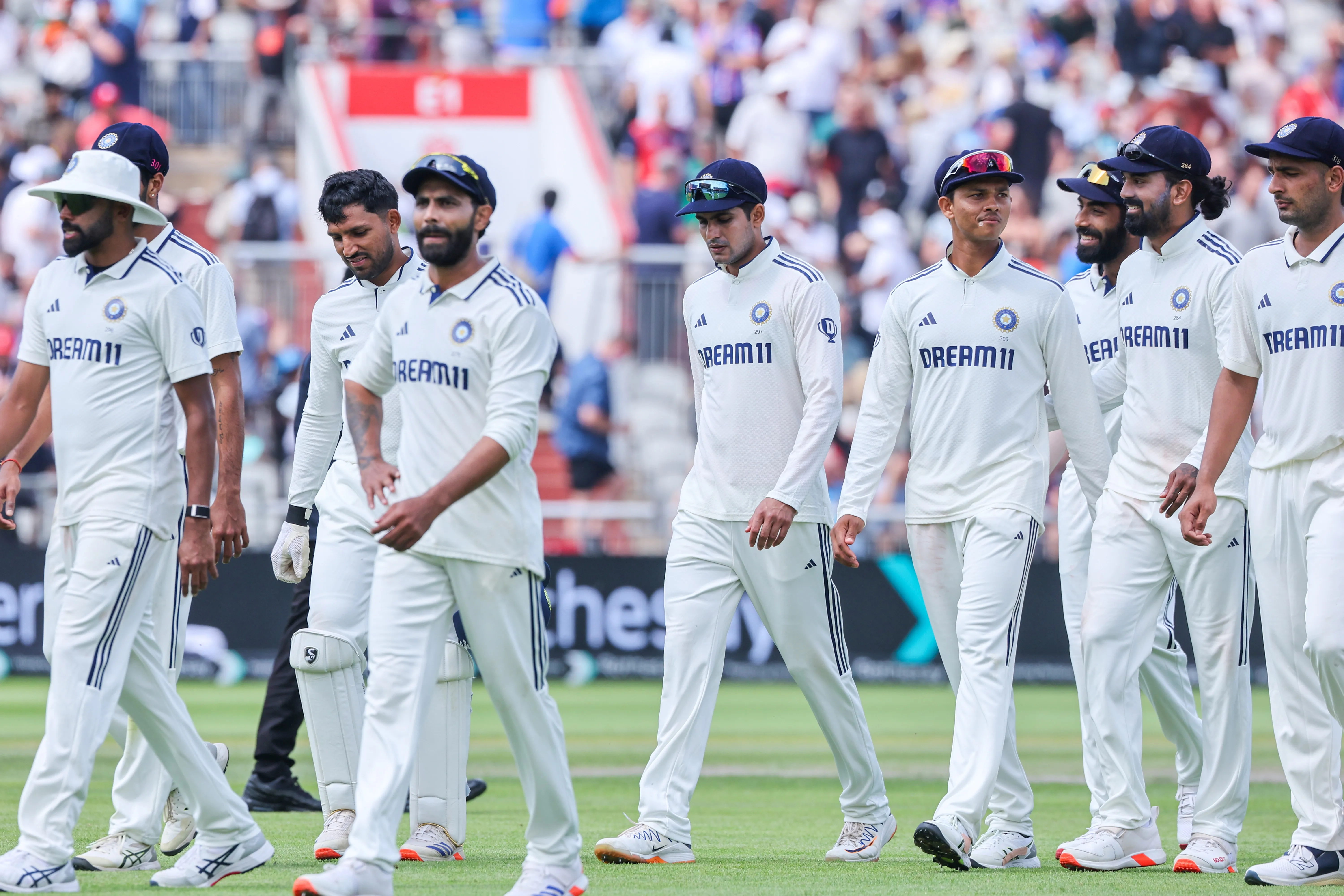 Can Pope and Root Lead England to a First Innings Advantage?