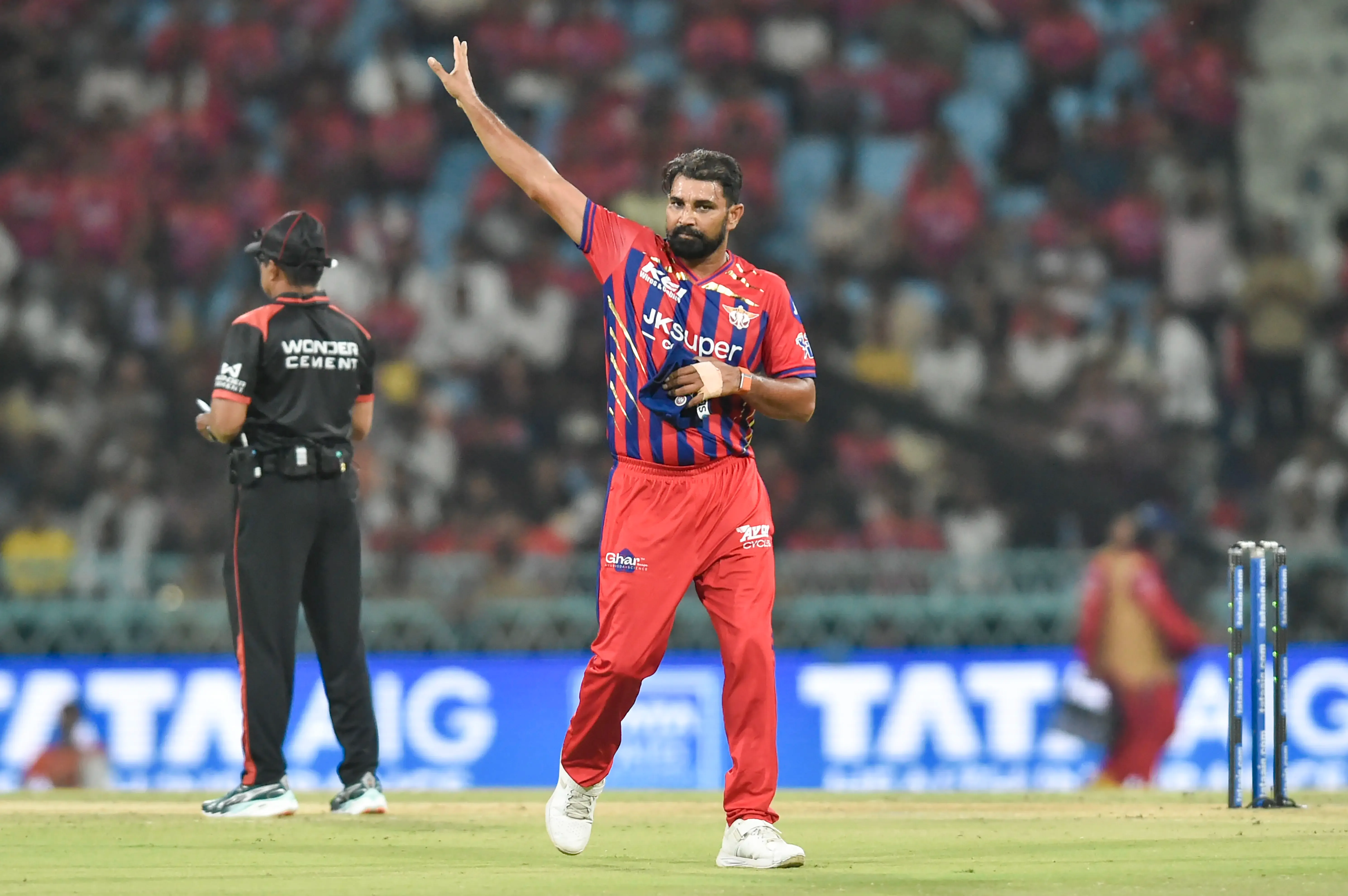 मोहम्मद शमी के नाम आईपीएल में अनोखा रिकॉर्ड, पहली गेंद पर 5 बार विकेट लेने वाले पहले गेंदबाज