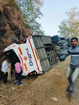 Five Lives Lost and 27 Injured in Wedding Party Bus Tragedy in Raigad, Maharashtra