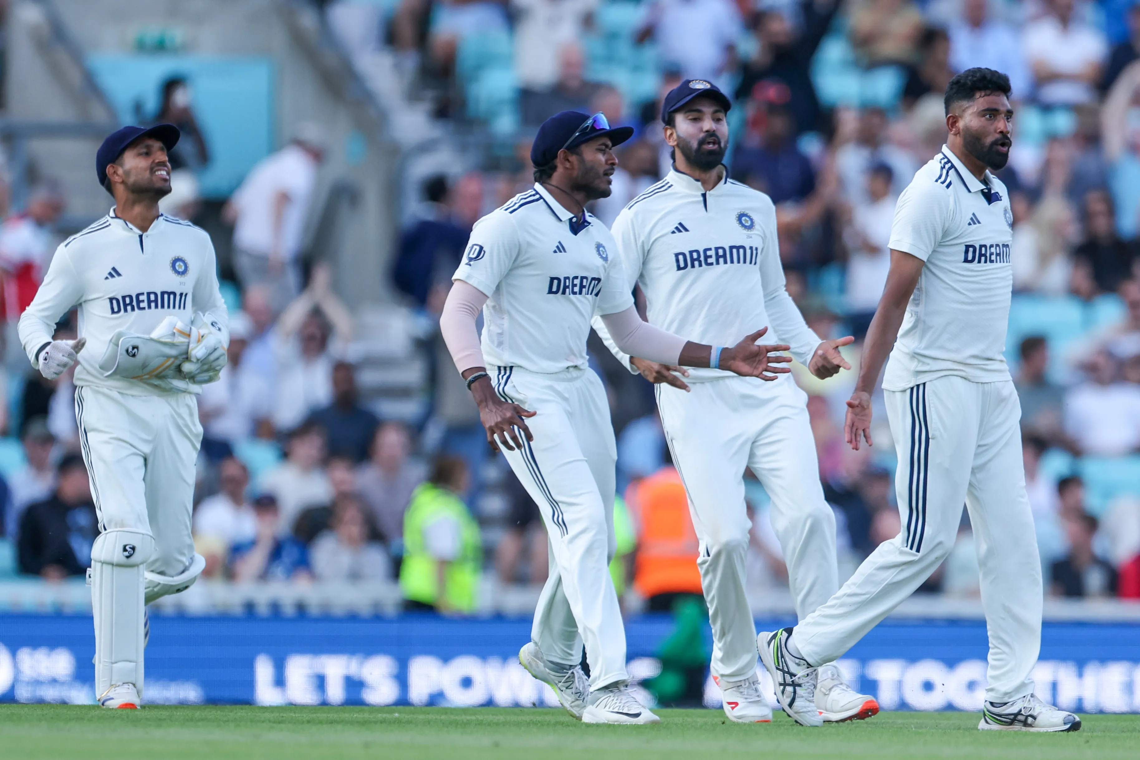 Did Siraj's Stunning Yorker to Dismiss Crawley Change the Game?