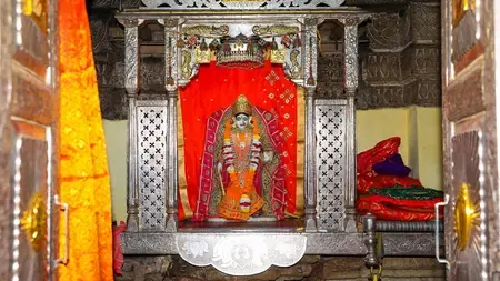 द्वारका में 5वीं शताब्दी का श्रीकृष्ण की प्रिय रुक्मिणी का अद्भुत मंदिर, जल प्रसाद का रहस्य