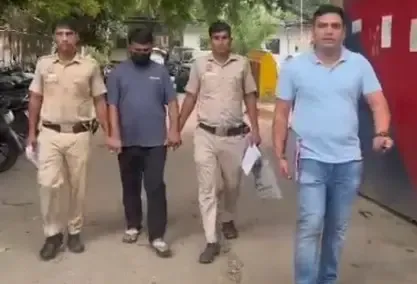 ₹60 लाख की धोखाधड़ी: दिल्ली पुलिस ने गुजरात से गिरफ्तार किया 24 वर्षीय आरोपी, सोना-हीरे बरामद