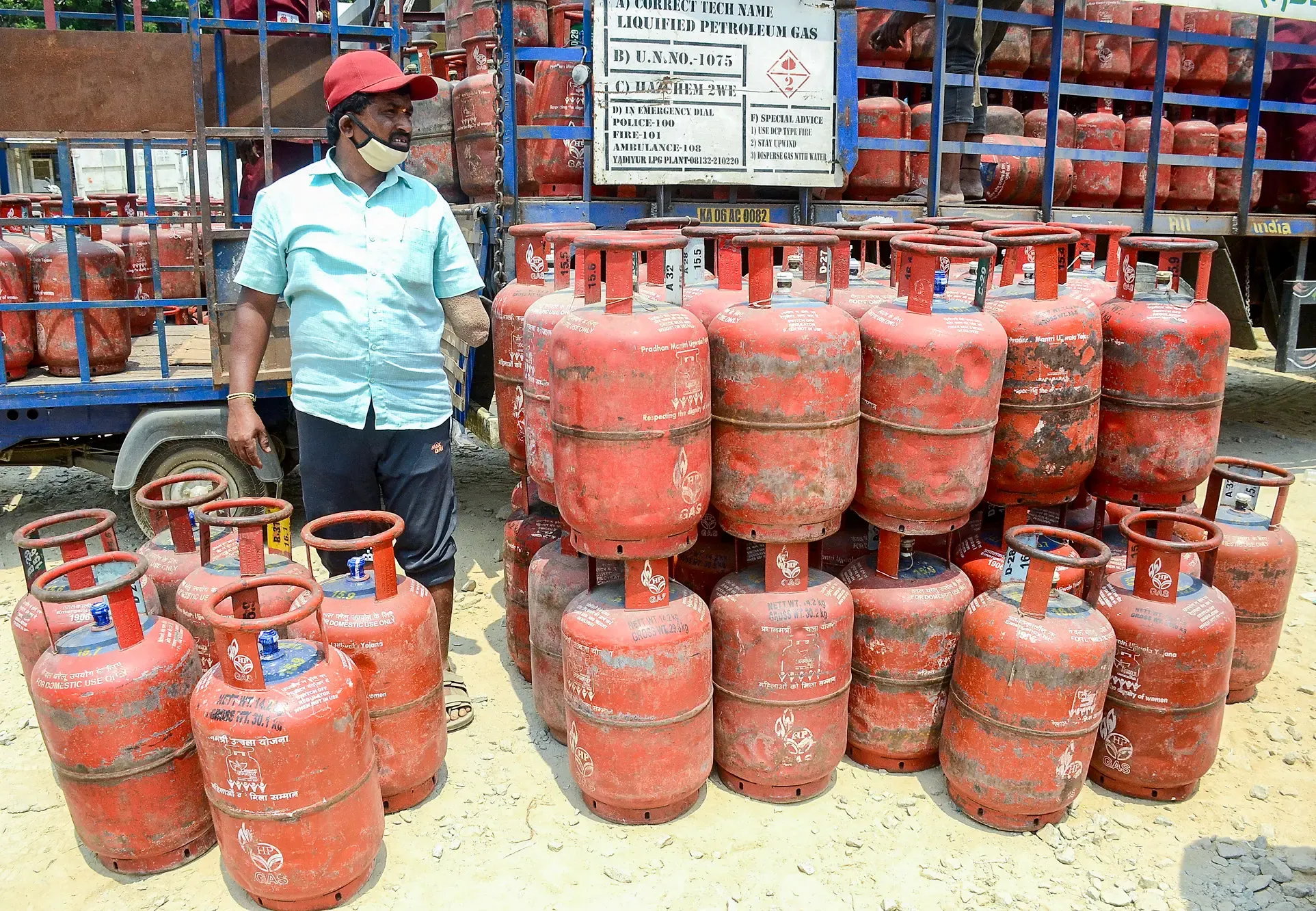 Government Takes Action: 642 FIRs Filed and 155 Arrests Made for LPG Hoarding and Black Marketing