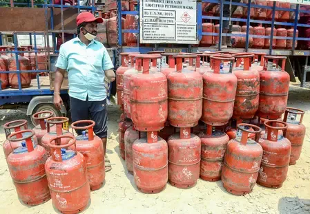 Government Takes Action: 642 FIRs Filed and 155 Arrests Made for LPG Hoarding and Black Marketing