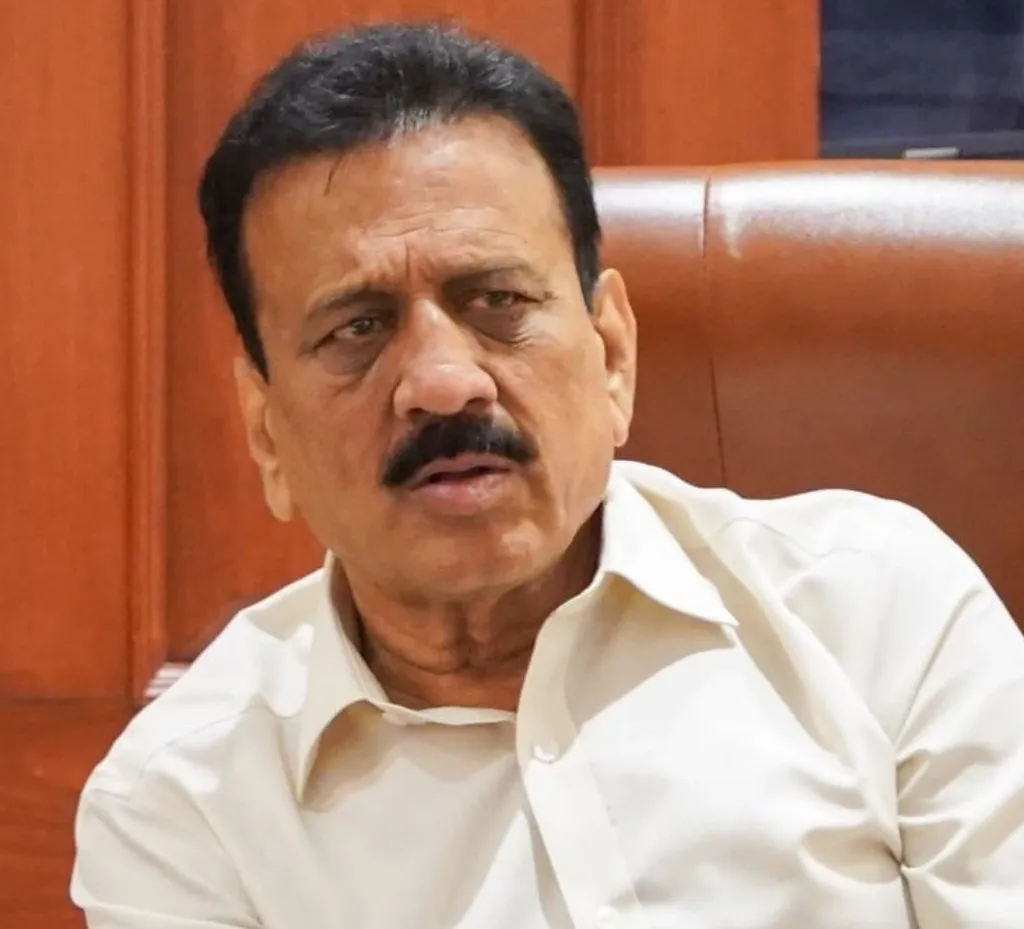 How Many Irrigation Projects Have Been Completed in Vidarbha?