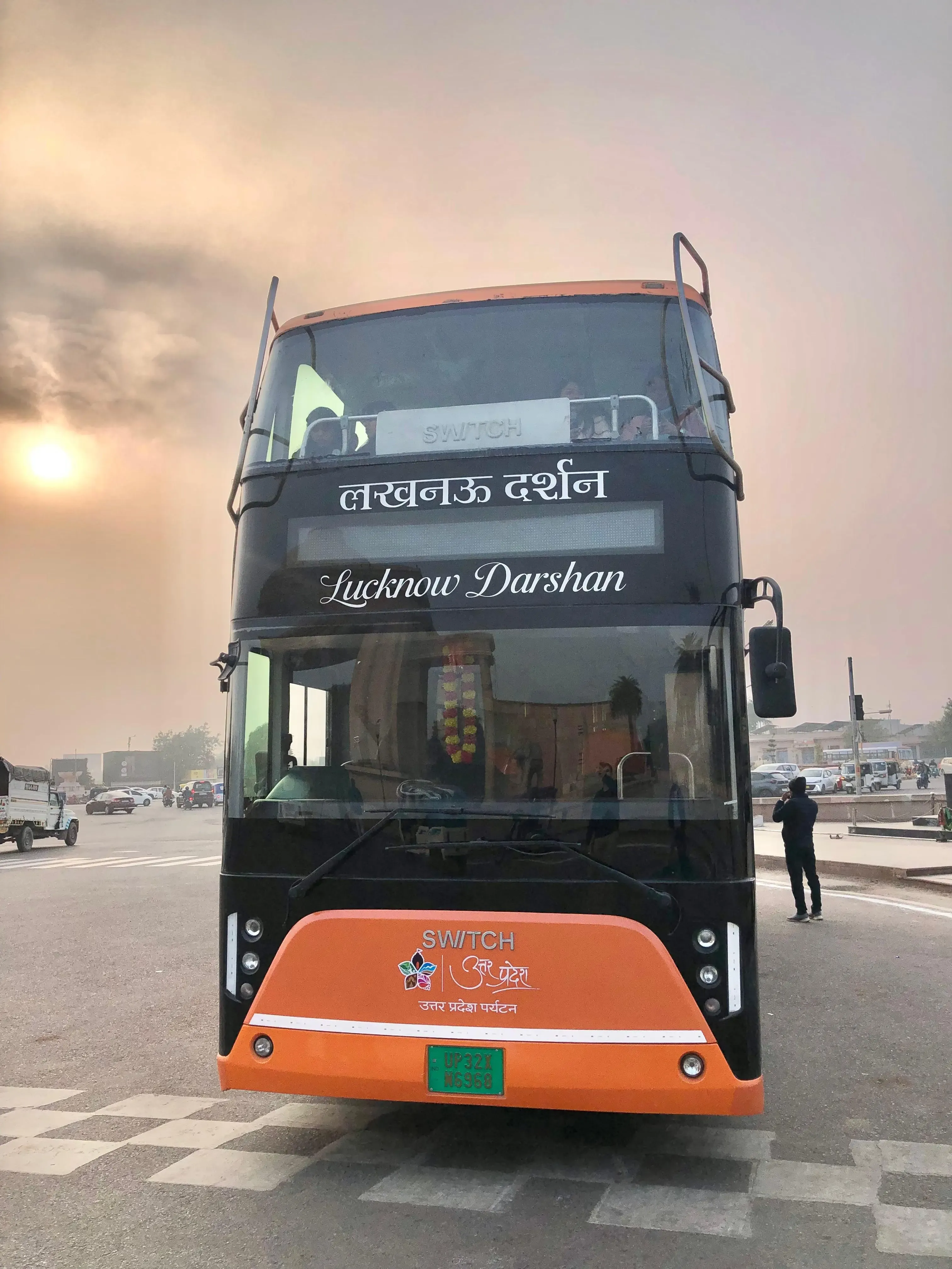 क्या लखनऊ दर्शन का नया आकर्षण 7 जनवरी से शुरू होगा, इलेक्ट्रिक डबल डेकर बस सिटी टूर पर उतरेगी?