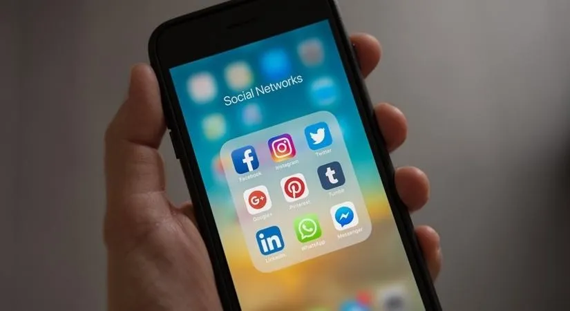 Are 81% of Indians Using Facebook, Instagram, and WhatsApp to Discover Financial Products?