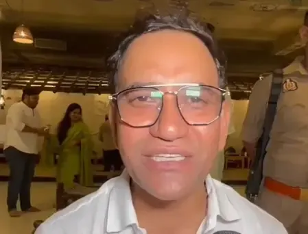 अखिलेश यादव के दोहरे चरित्र से जनता अच्छी तरह वाकिफ है: निरहुआ