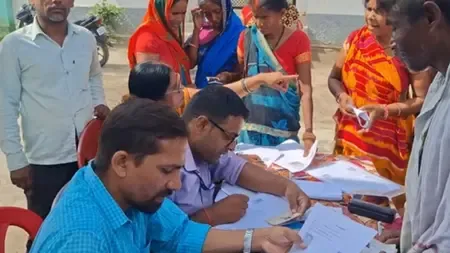 बिहार के कैलाश नगर में मतदाता पुनरीक्षण का कार्य जारी, आ रही ये समस्याएं, अफसर ने बताई वजह