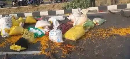 बिहार : तेज रफ्तार पिकअप पलटी, चार लोगों की मौत, कई घायल