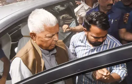 बिहार चुनाव से पहले सक्रिय हुए लालू यादव, आरा से शुरुआत, भाजपा ने उठाए सवाल