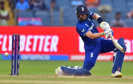 क्रिस वोक्स ने वार्विकशायर के साथ किया दो साल का करार 