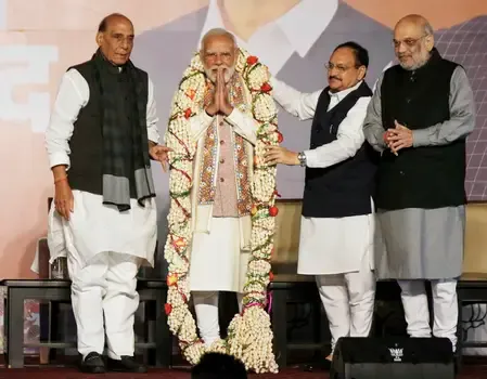 कांग्रेस के नामदार खुद और दूसरों को भी डुबोने की प्रैक्टिस कर रहे हैं : पीएम मोदी