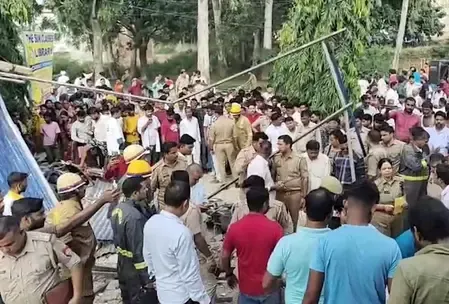 क्या फर्रुखाबाद के कोचिंग सेंटर में हुआ जोरदार धमाका?