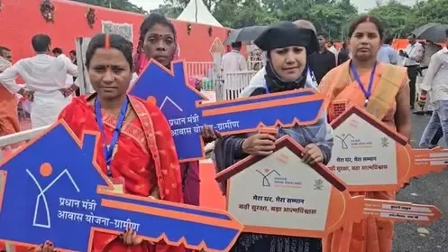 क्या पीएम मोदी ने गयाजी में 5 लाभार्थियों को पक्के घर की चाबी सौंपी?